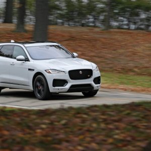 2017-Jaguar-F-Pace-S-104-876x535.jpg