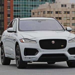 2017-Jaguar-F-Pace-S-123-876x535.jpg